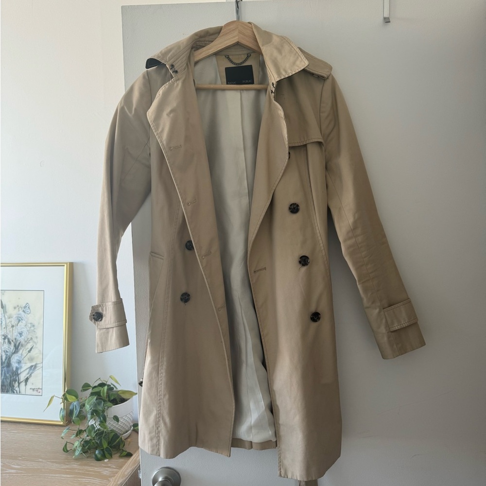 Banana Republic tan trench coat